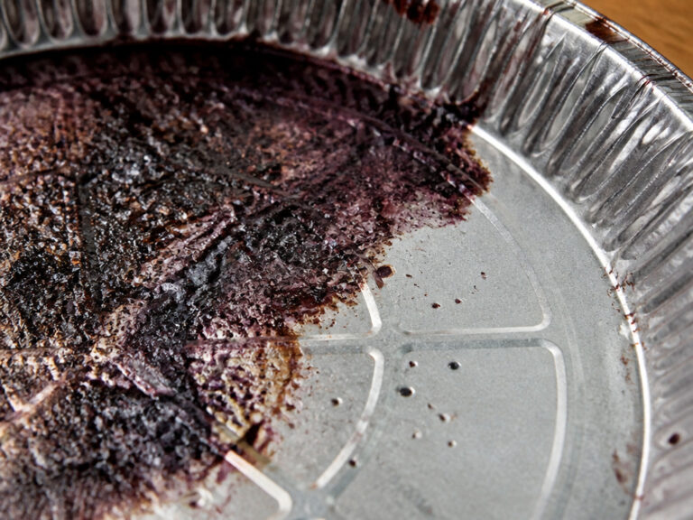 Is Aluminum Bakeware Non-Toxic? Unpacking the Real Risks